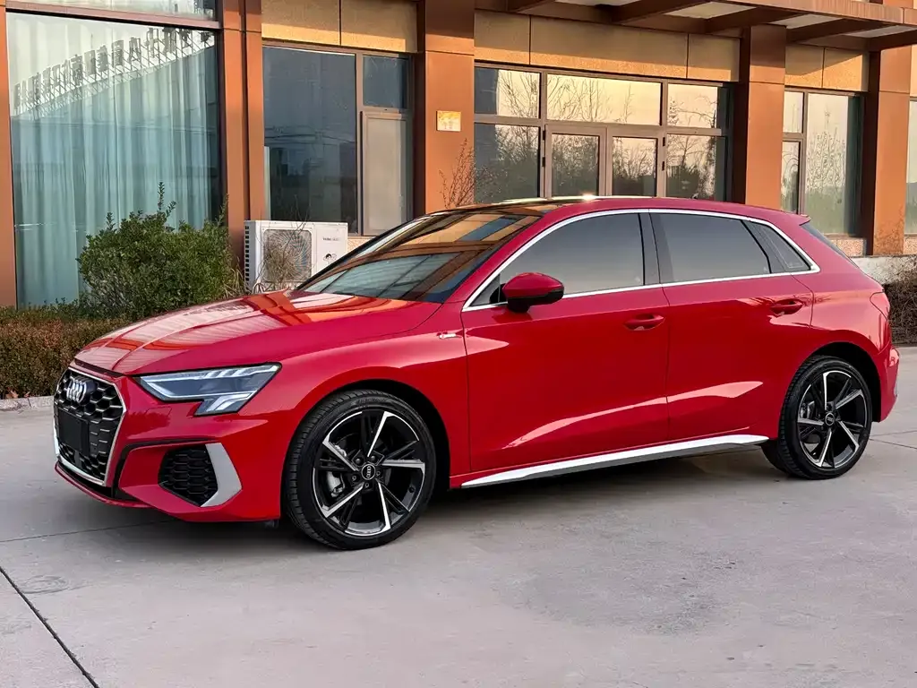 Audi A3 2022 из CN, фото 1