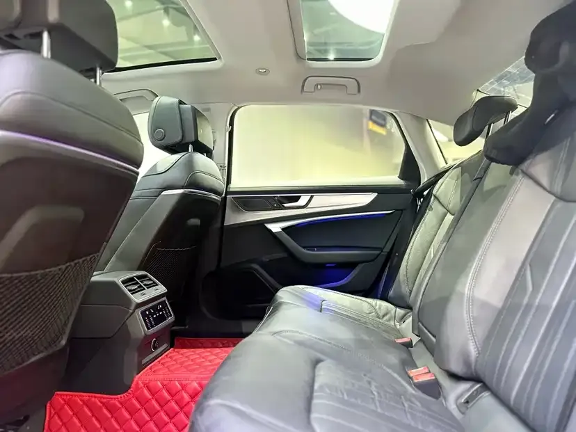 Audi A6L 2021 из CN, фото 10