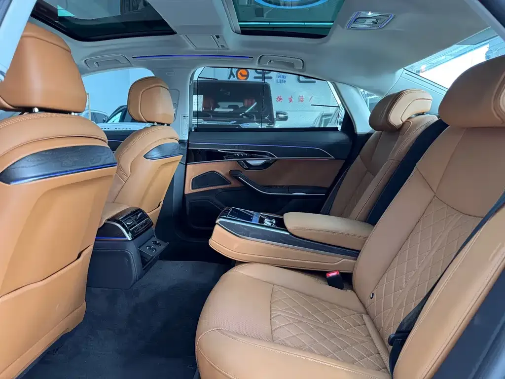 Audi A8 2024 из CN, фото 9