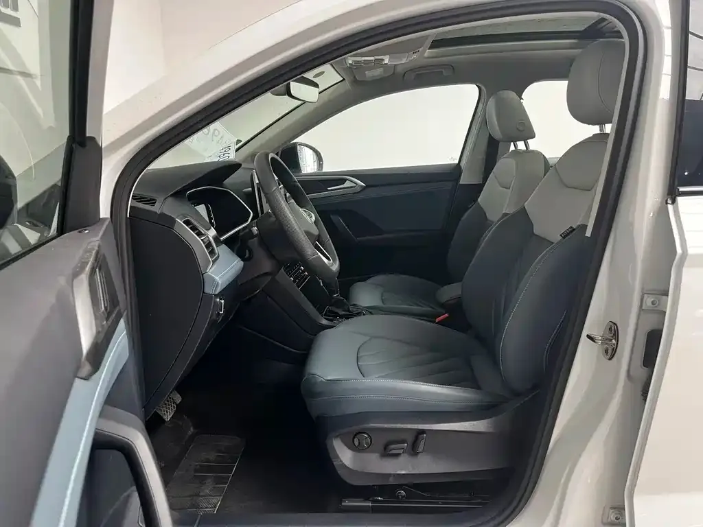 Volkswagen Tharu 2024 из CN, фото 9