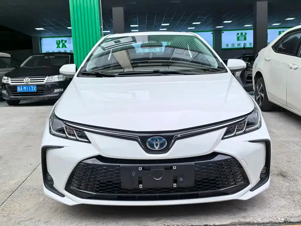Toyota Corolla — фото 2