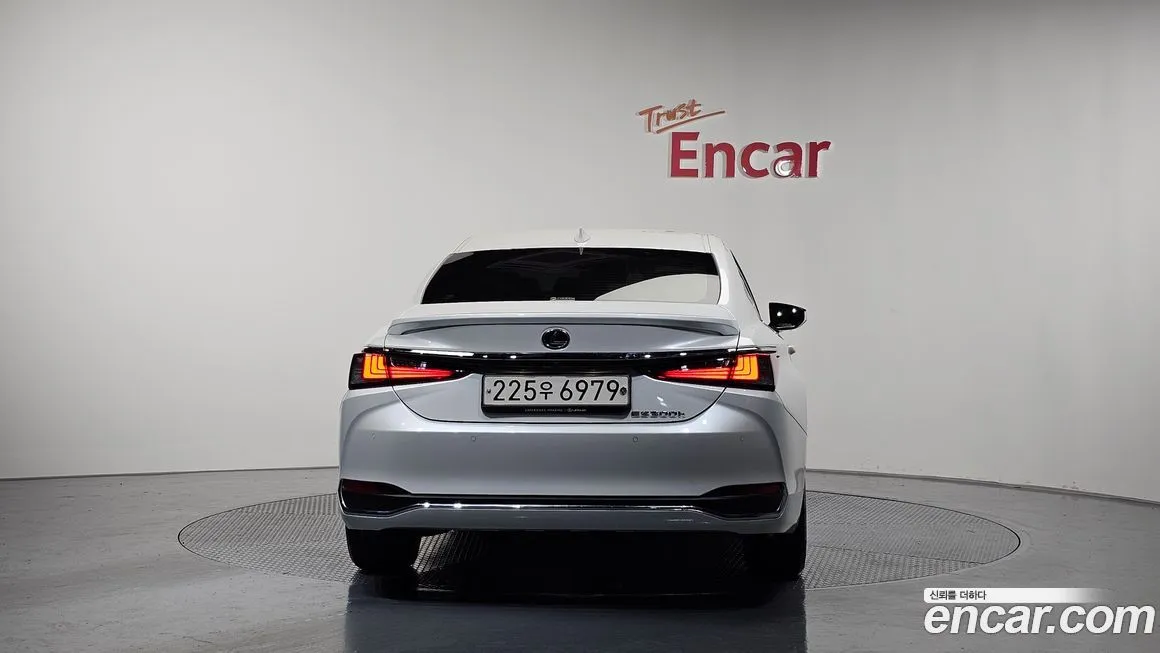 Lexus ES 2023 из KR, фото 4