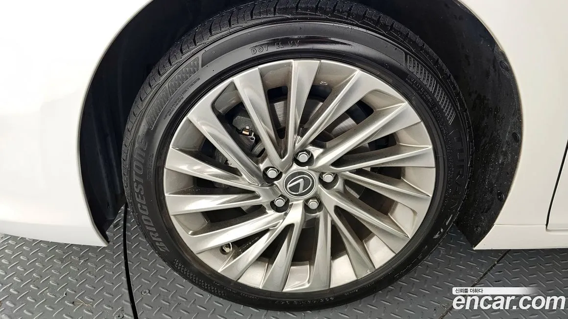 Lexus ES 2023 из KR, фото 5