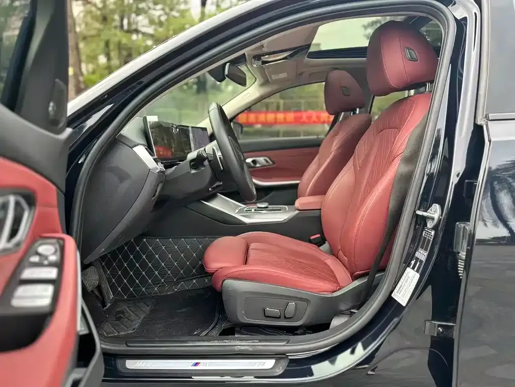 BMW 3 Series 2024 из CN, фото 10