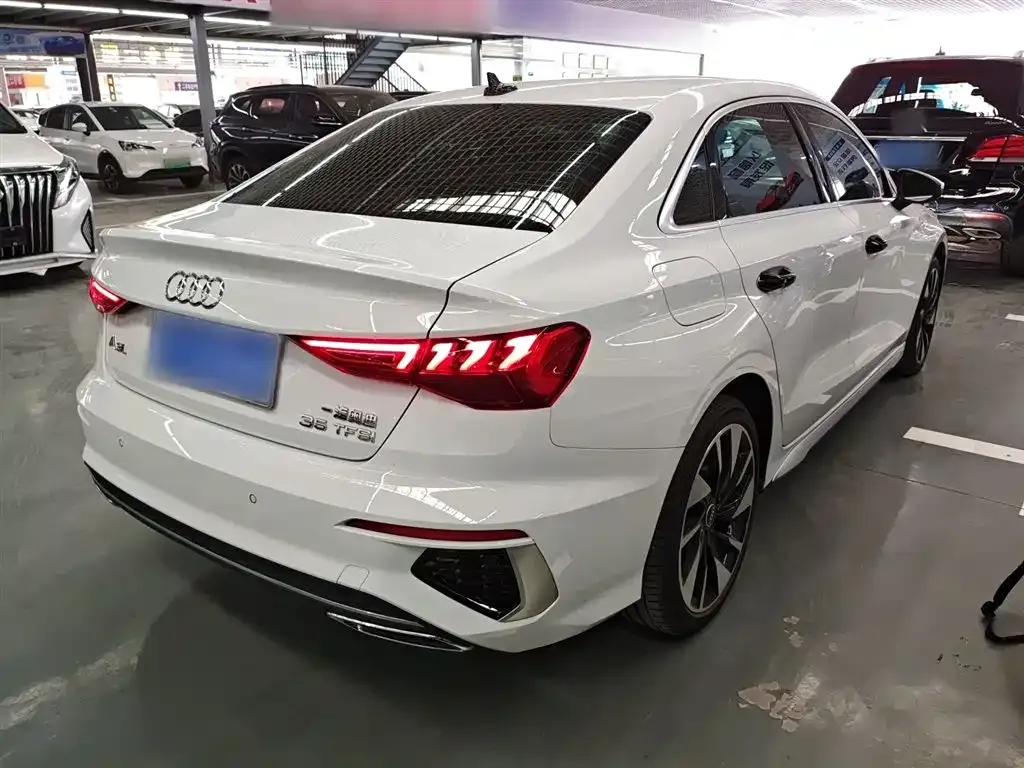 Audi A3 2023 из CN, фото 7