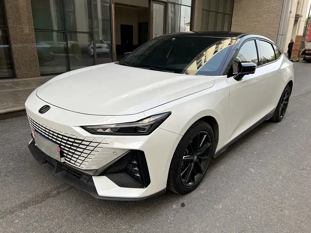 Changan UNI-V 2024 из CN, фото 1
