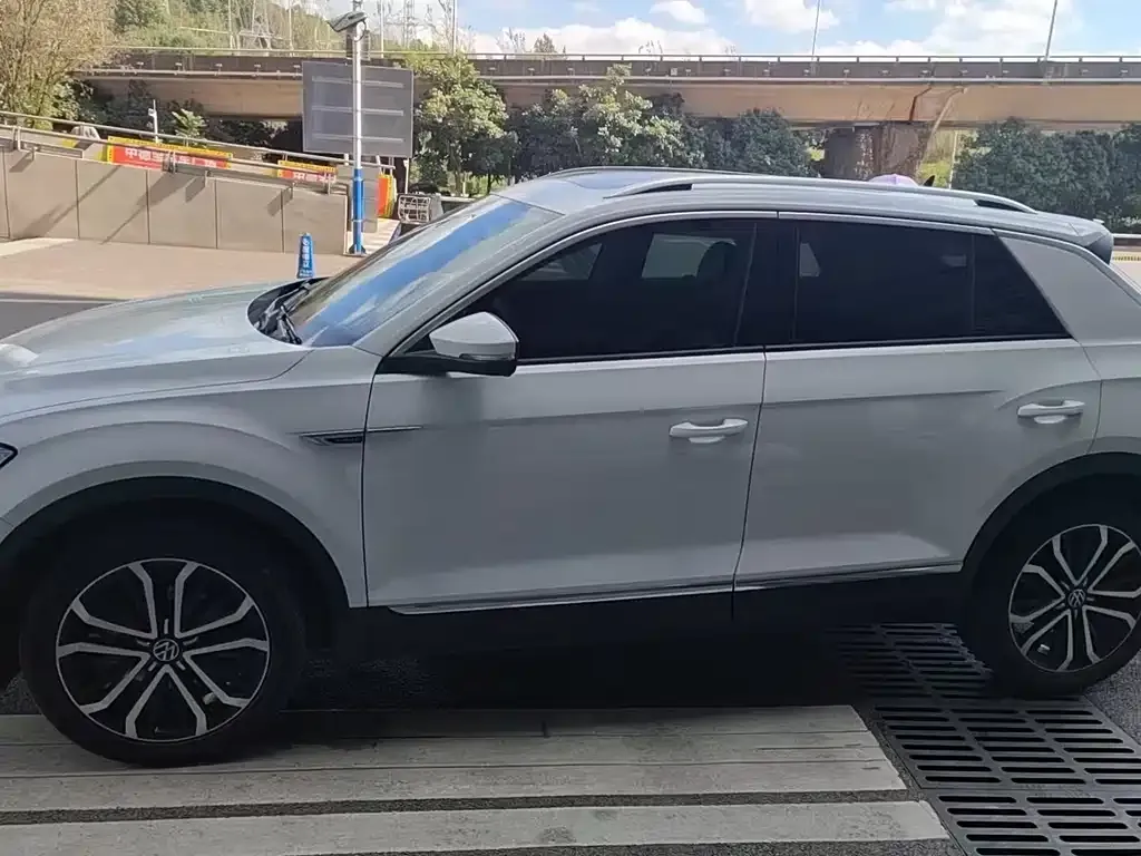 Volkswagen T-Roc 2021 из CN, фото 4