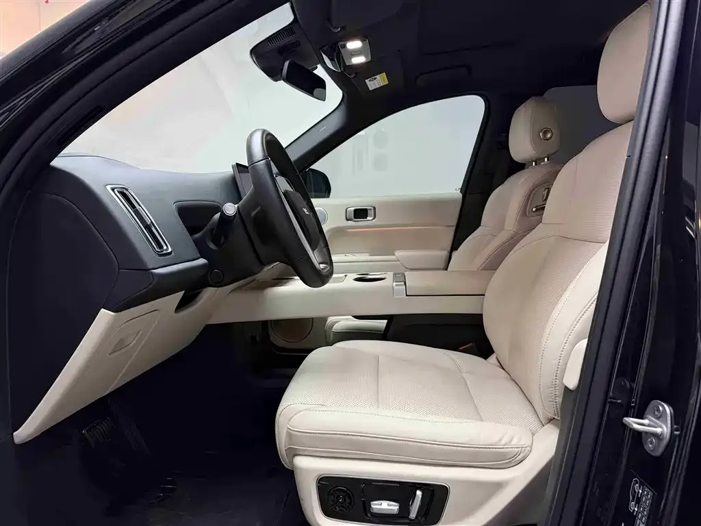 Li Auto L8 2023 из CN, фото 3
