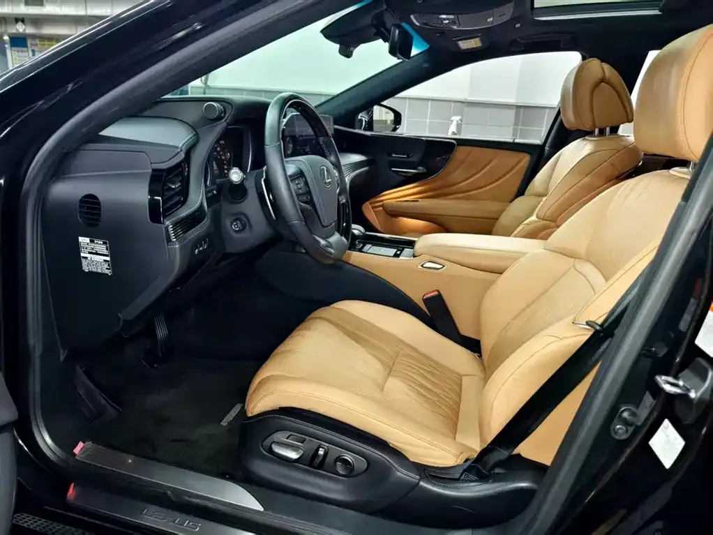 Lexus LS 2022 из CN, фото 8