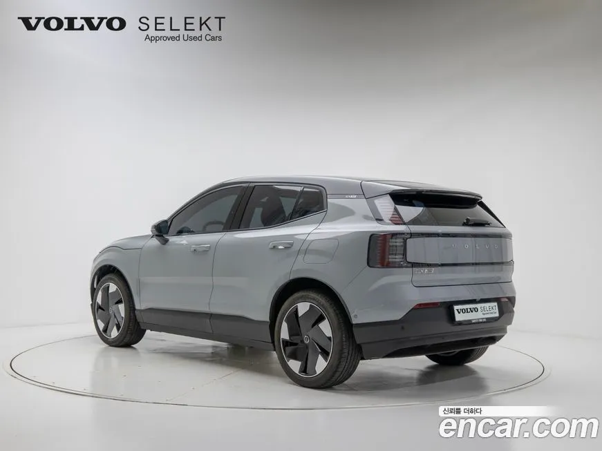 Volvo EX30 2025 из KR, фото 2