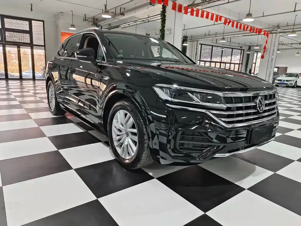 Volkswagen Touareg 2025 из CN, фото 3
