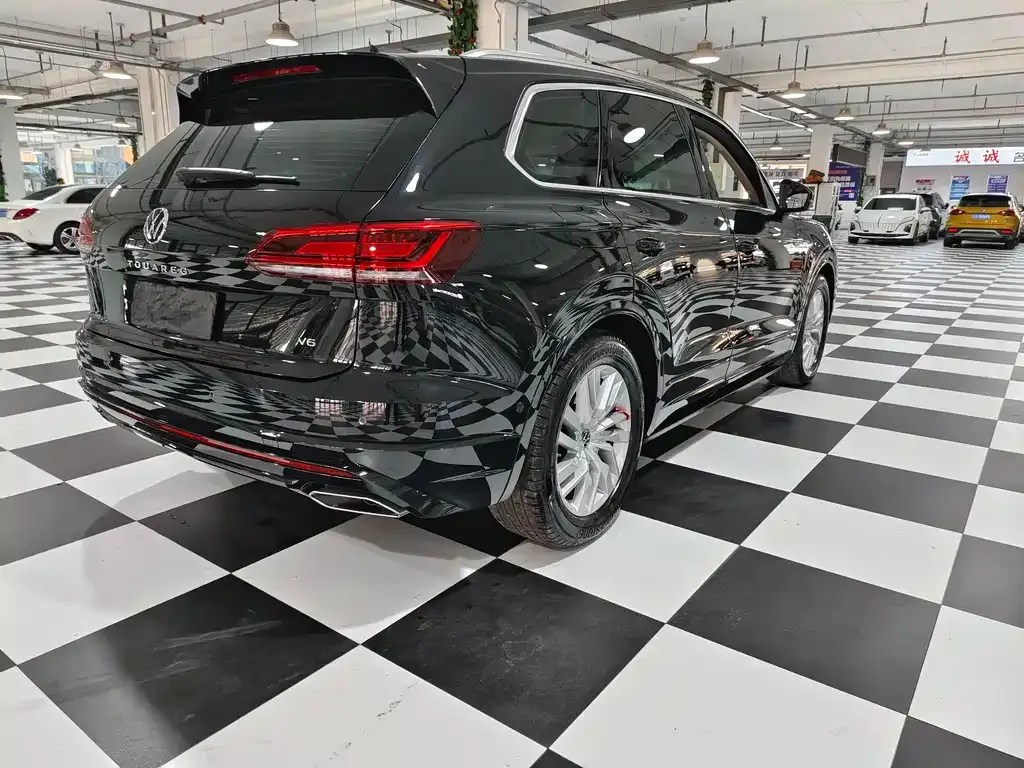 Volkswagen Touareg 2025 из CN, фото 4