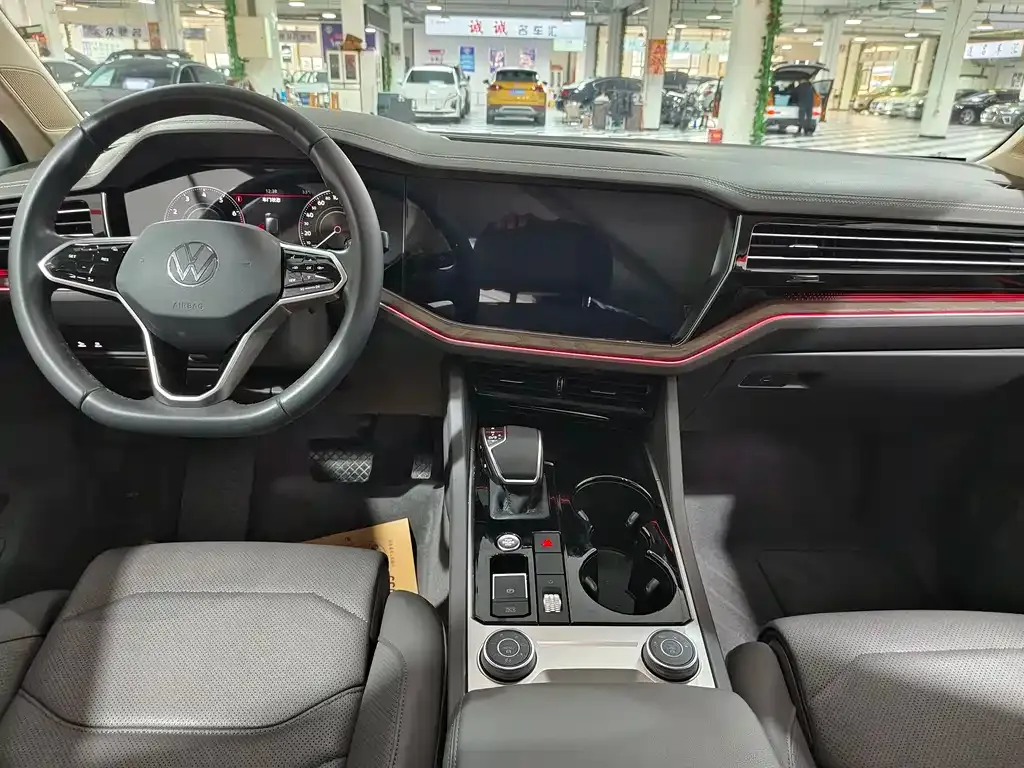 Volkswagen Touareg 2025 из CN, фото 9