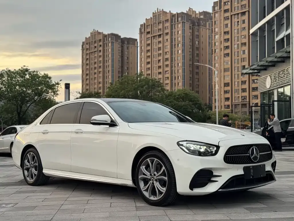 Mercedes-Benz E-Class 2022 из CN, фото 3