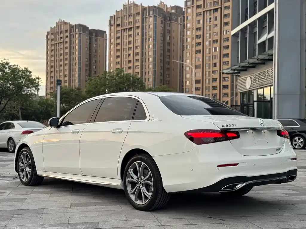 Mercedes-Benz E-Class 2022 из CN, фото 4