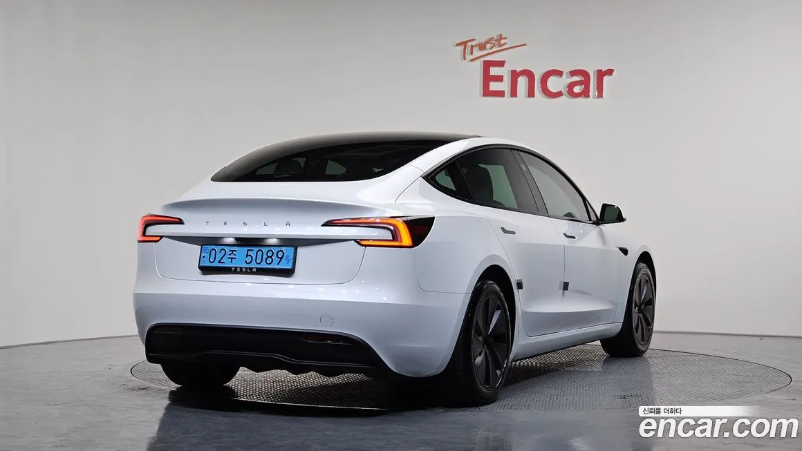 Tesla Model 3 2024 из KR, фото 2
