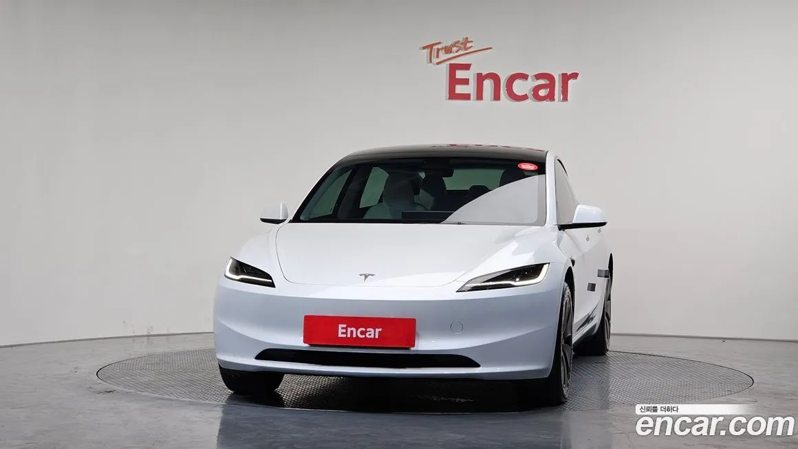 Tesla Model 3 2024 из KR, фото 3