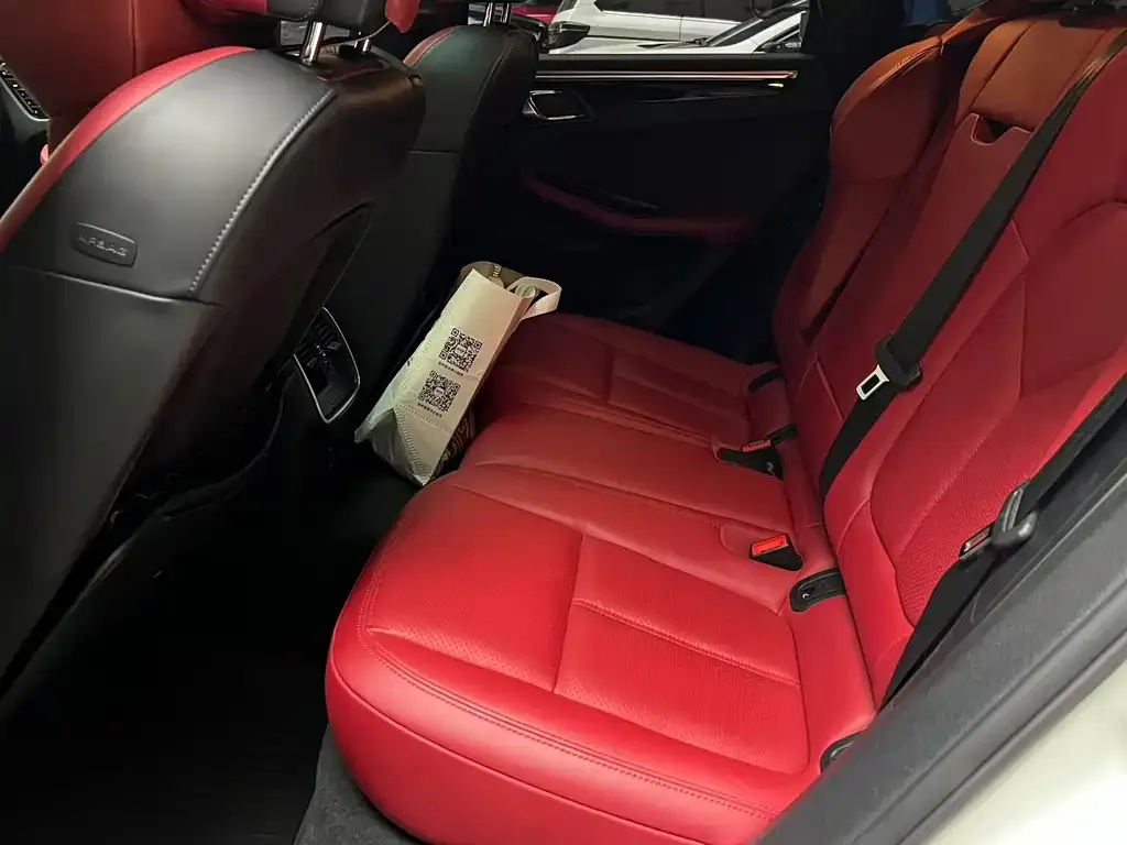 Porsche Macan 2021 из CN, фото 6