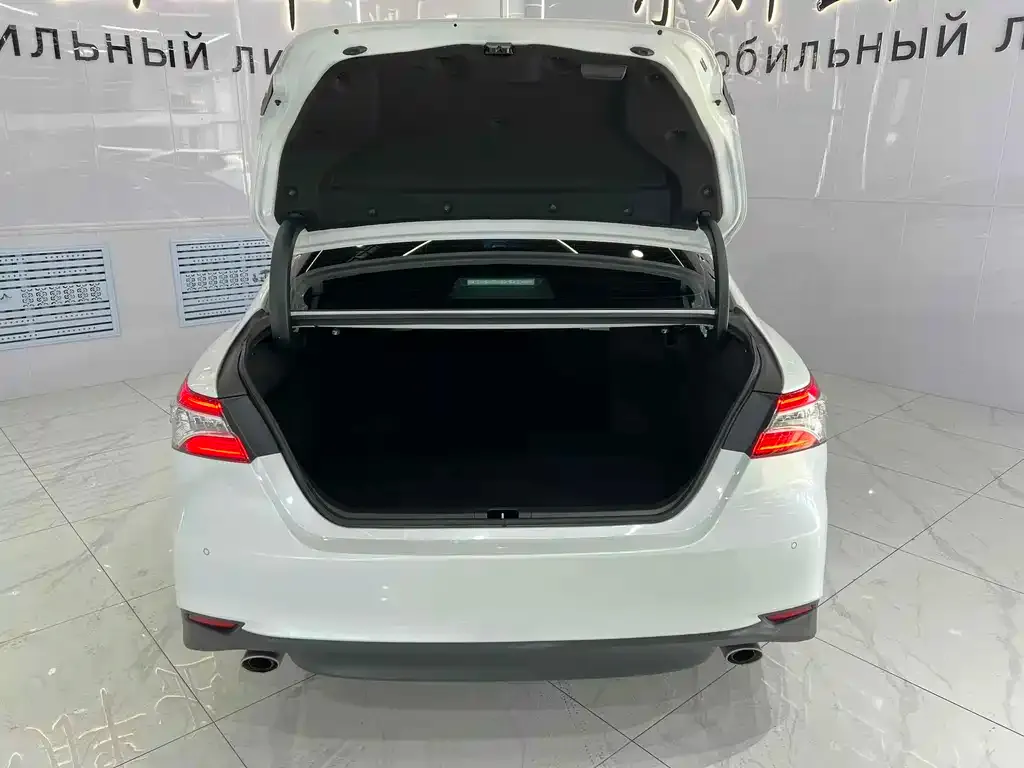 Toyota Camry 2022 из CN, фото 7