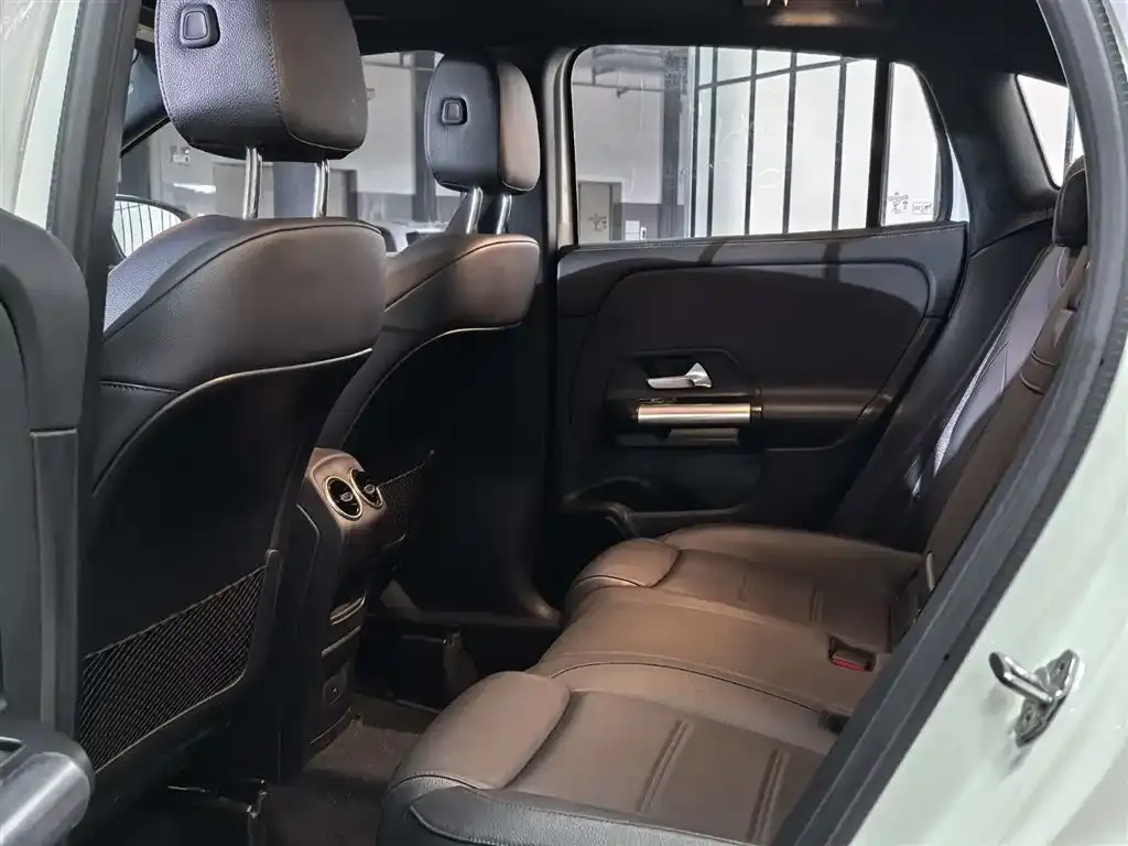 Mercedes-Benz GLA 2023 из CN, фото 8