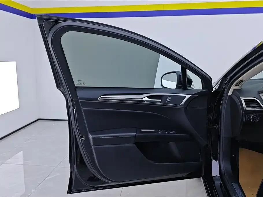 Ford Mondeo 2021 из CN, фото 7