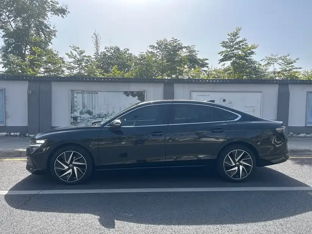 Volkswagen Magotan 2024 из CN, фото 4