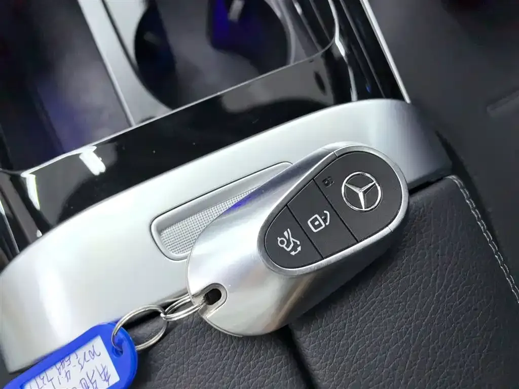 Mercedes-Benz C-Class 2025 из CN, фото 9