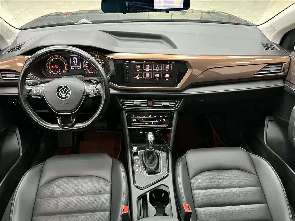 Volkswagen Tharu 2021 из CN, фото 2