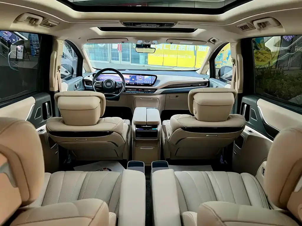 Buick Century 2024 из CN, фото 8