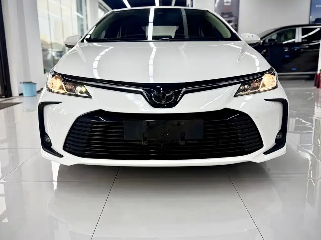 Toyota Corolla 2021 из CN, фото 2