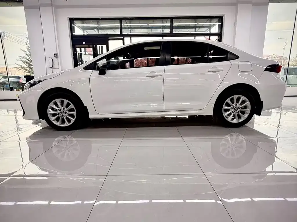 Toyota Corolla 2021 из CN, фото 3