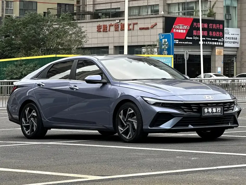 Hyundai Elantra — фото 2