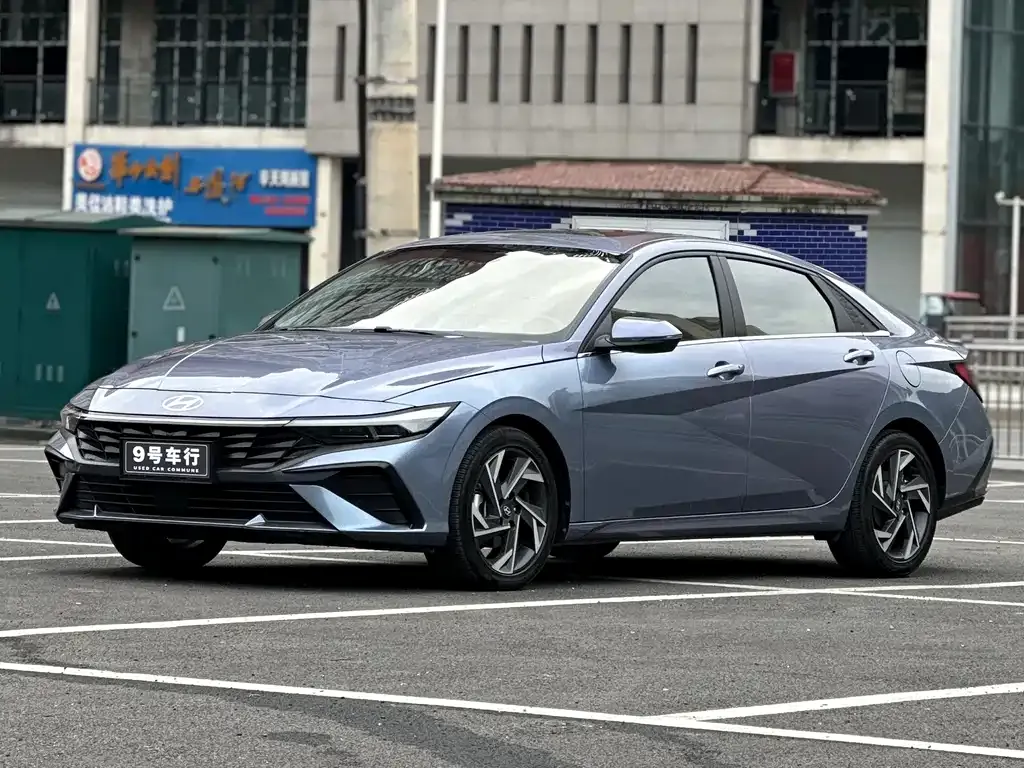 Hyundai Elantra — фото 3