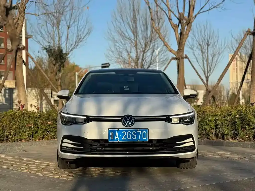Volkswagen Golf 2022 из CN, фото 1