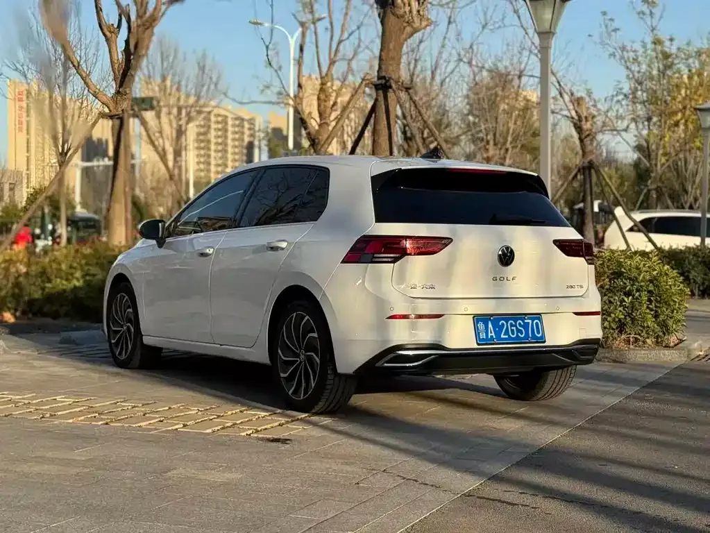 Volkswagen Golf 2022 из CN, фото 8