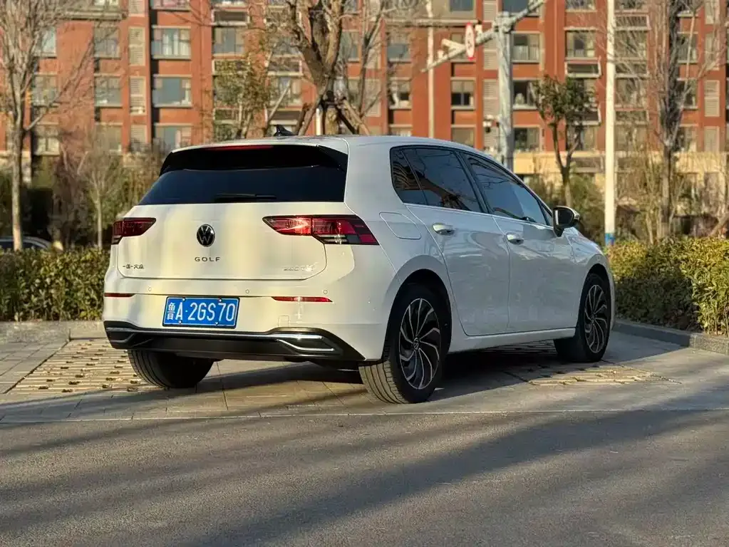 Volkswagen Golf 2022 из CN, фото 9
