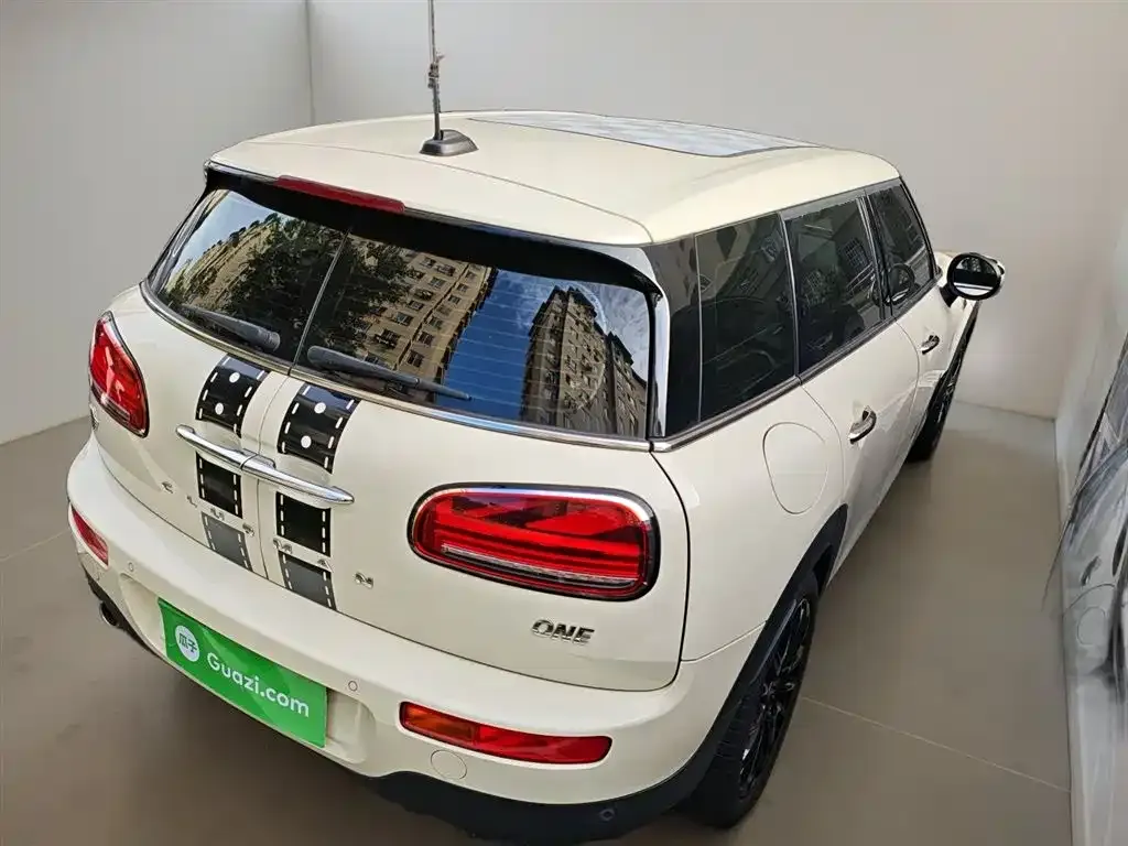 MINI Clubman — фото 7