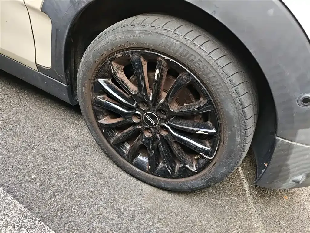 MINI Clubman — фото 9