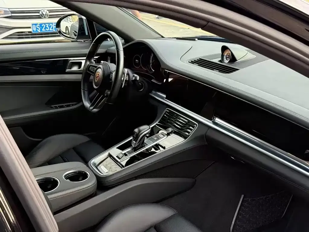 Porsche Panamera 2022 из CN, фото 8