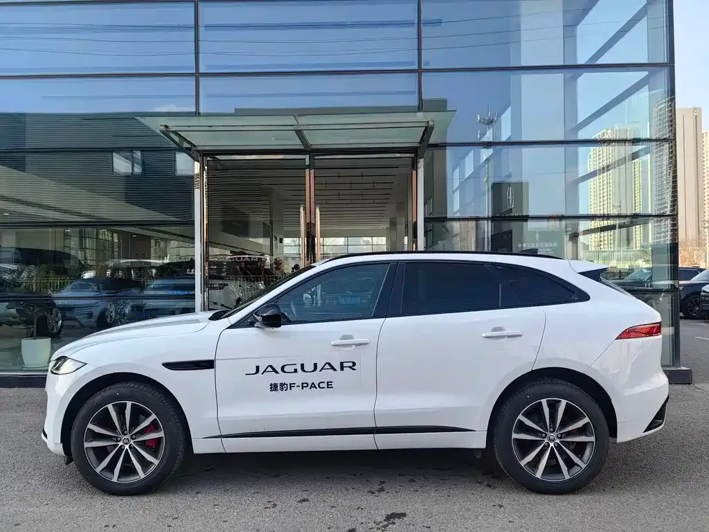 Jaguar F-PACE 2023 из CN, фото 2