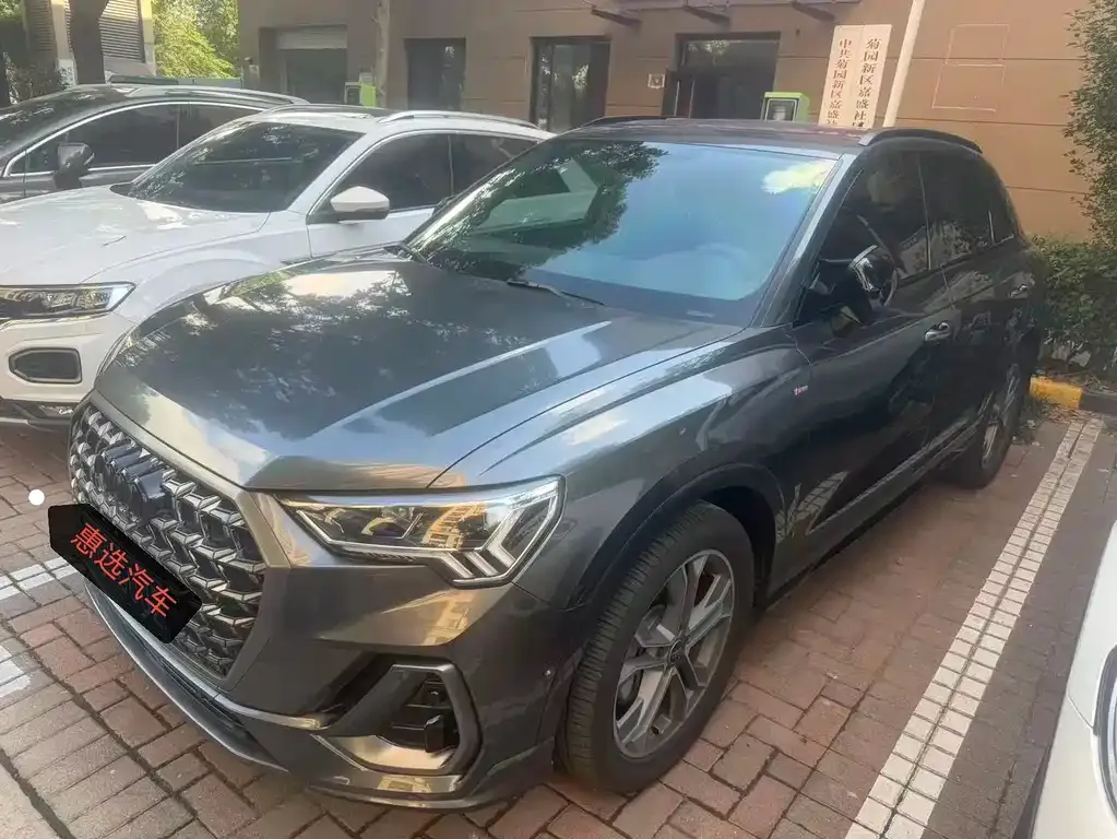 Audi Q3 2024 из CN, фото 2