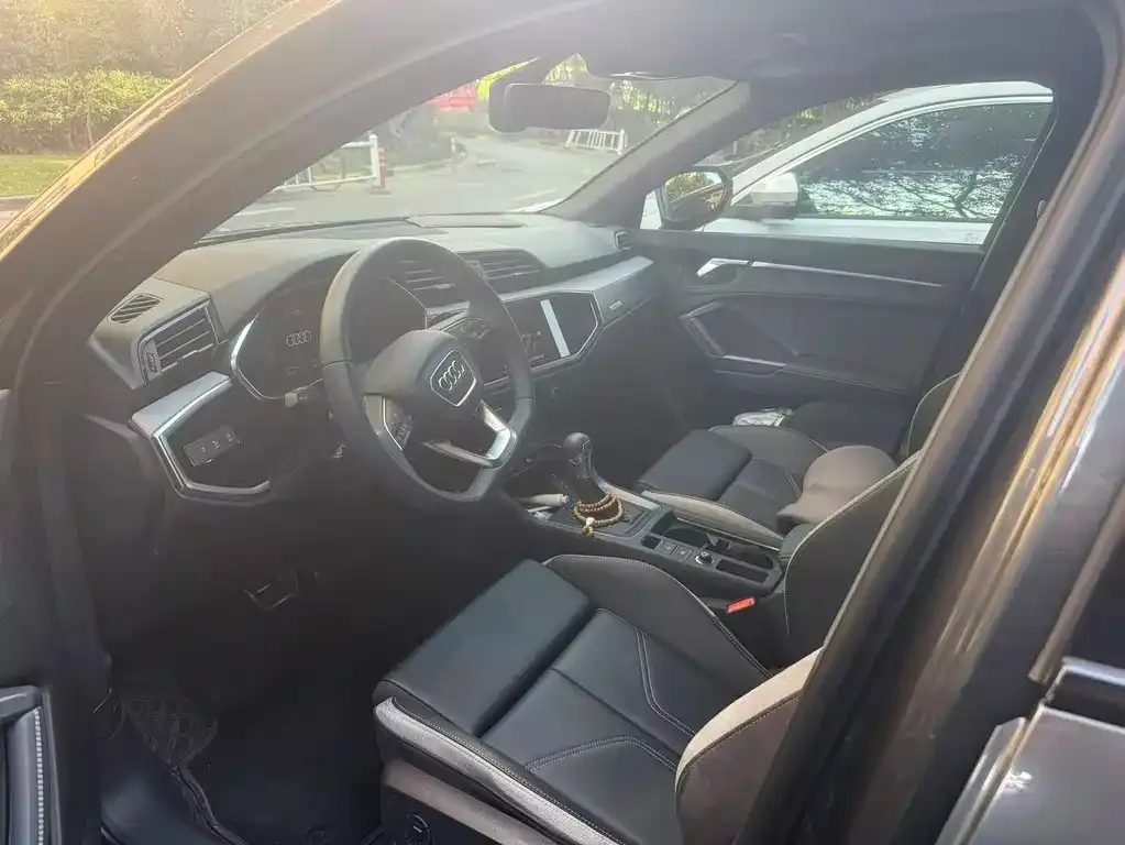 Audi Q3 2024 из CN, фото 4