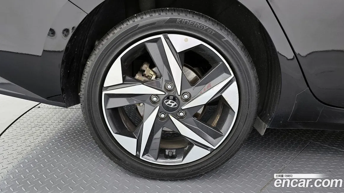 Hyundai AVANTE — фото 5