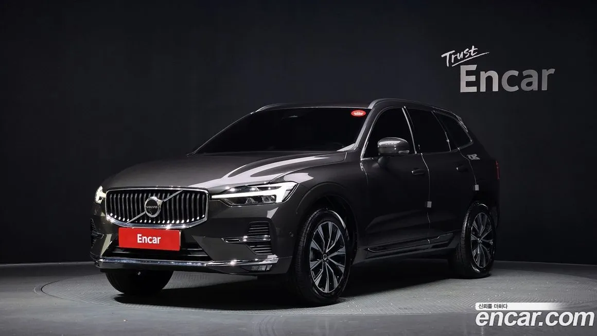 Volvo XC60 — фото 1