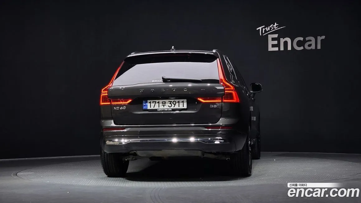 Volvo XC60 — фото 4