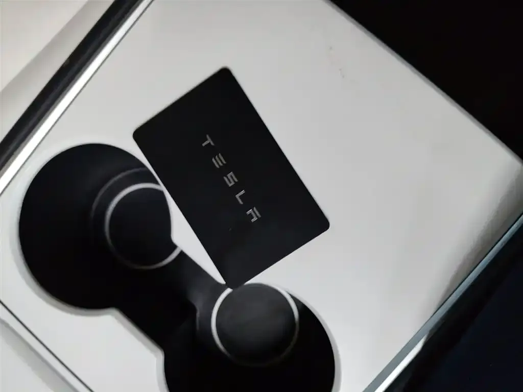 Tesla Model Y 2023 из CN, фото 9
