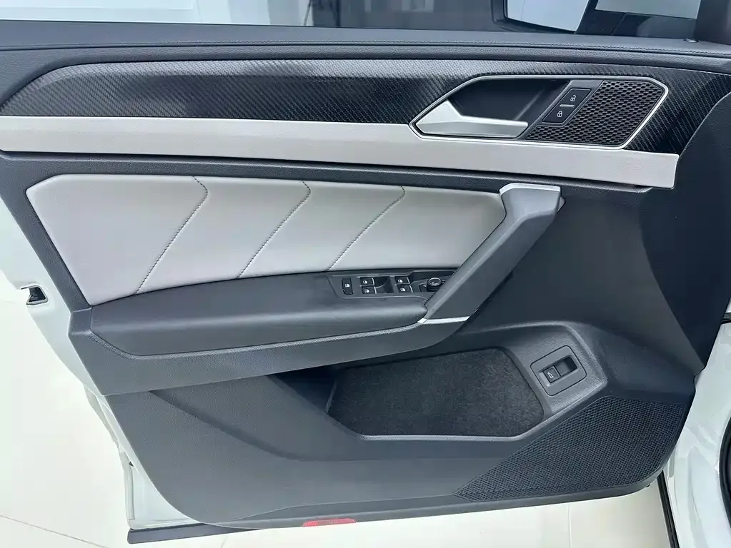 Volkswagen Tayron 2023 из CN, фото 9