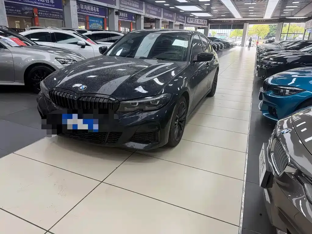 BMW 3 Series 2022 из CN, фото 1