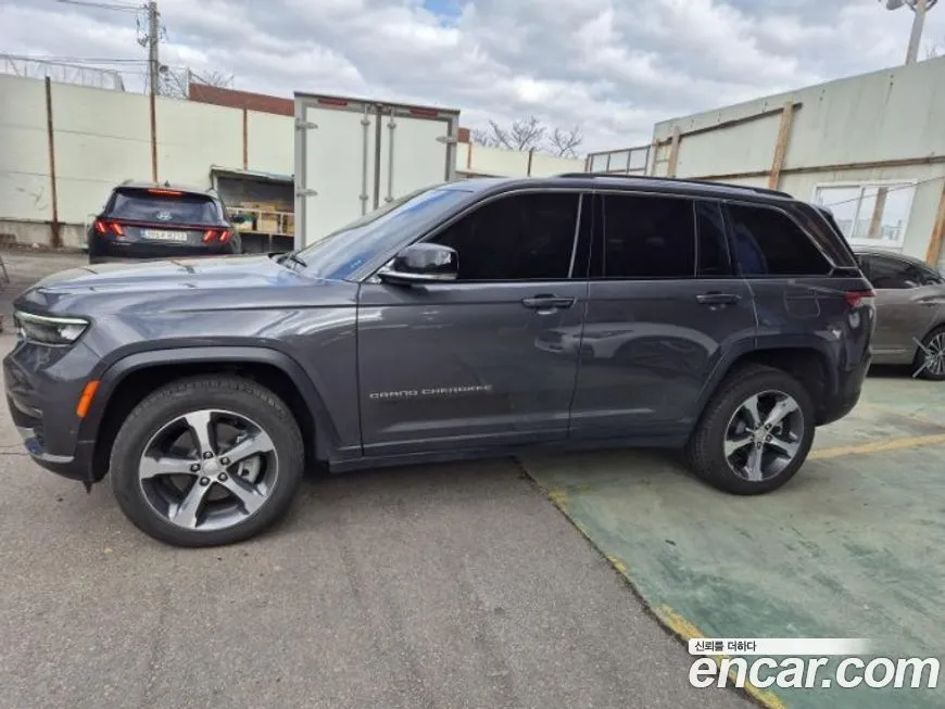 Jeep Cherokee — фото 2
