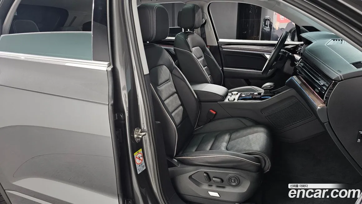 Volkswagen Touareg 2024 из KR, фото 10